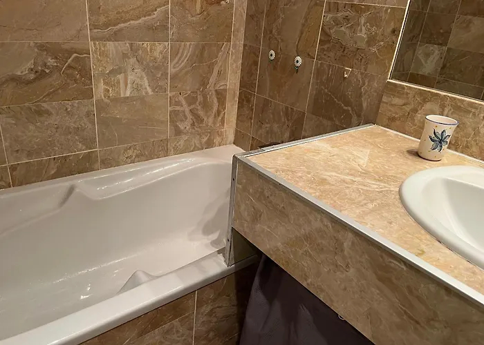 T2 Avec Terrasse Et Accès Direct à - Fr-1-374-228 Appartement