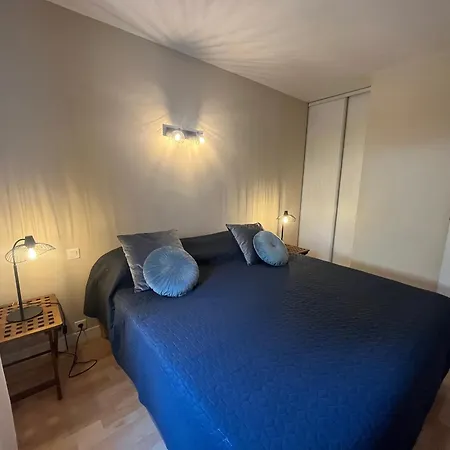 Apartmán T2 Avec Terrasse Et Acces Direct A - Fr-1-374-228 *